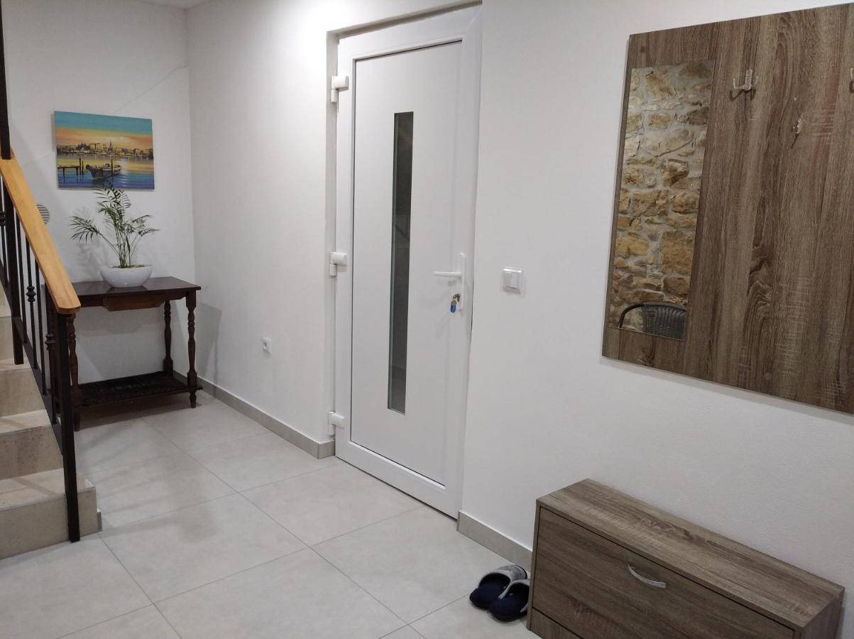 Apartman Lari Vizinada Exterior photo