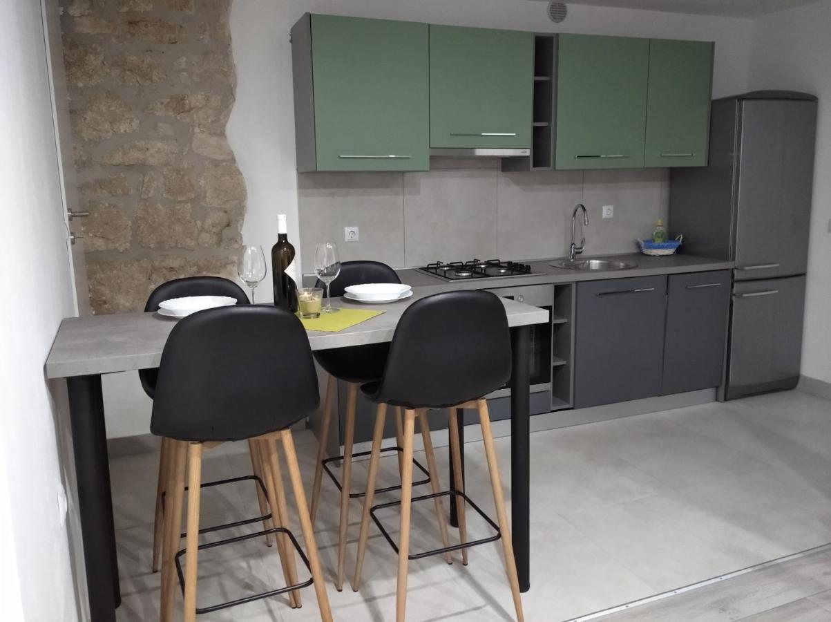 Apartman Lari Vizinada Exterior photo